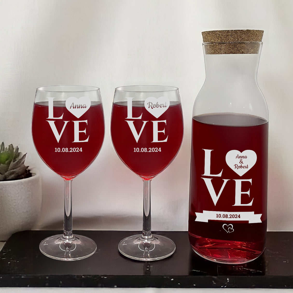 Zestaw karafka + dwa kieliszki do wina - LOVE