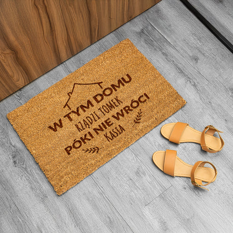 Wycieraczka kokosowa personalizowana - W Tym Domu Rządzi