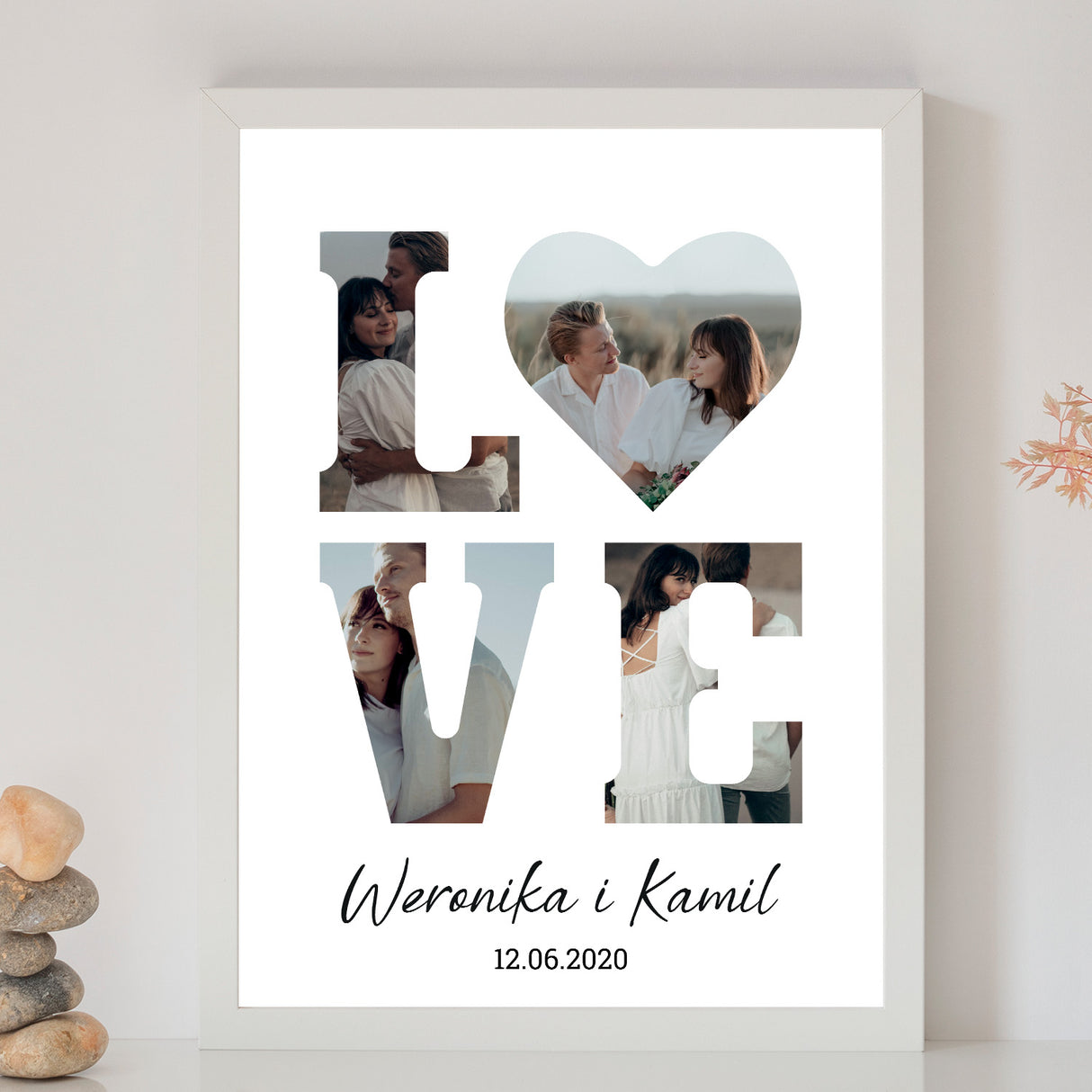 Wydruk w ramce 30x40 - Tekst: LOVE - Pion