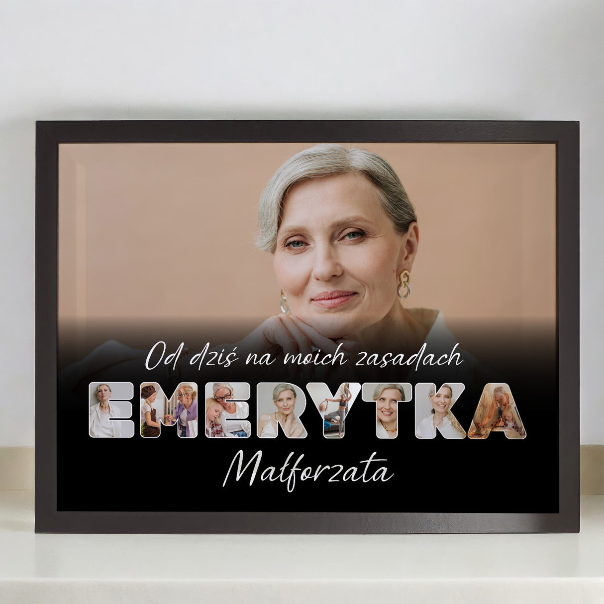 Wydruk w ramce 30x40 - Tekst: EMERYTKA - Poziom