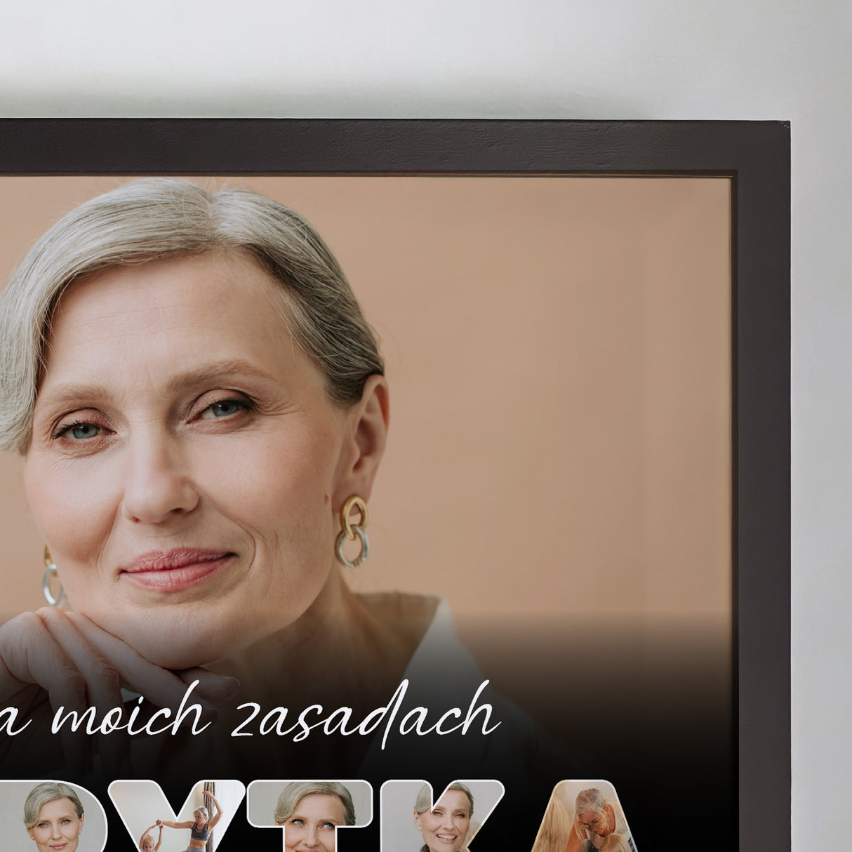 Wydruk w ramce 30x40 - Tekst: EMERYTKA - Poziom